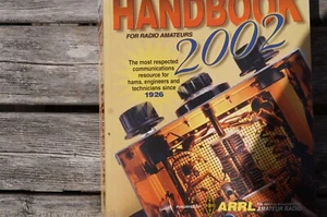 Vintage 2002 ARRL Handbook for anyone who likes Amateur Radio - Zdjęcie 1 z 2