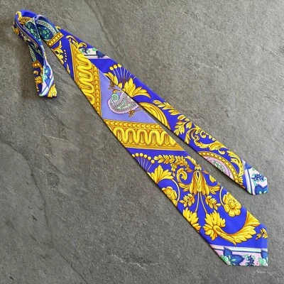 Corbata de seda GIANNI VERSACE COUTURE estampado barroco y cachemir de F/W 1993/94 púrpura Foto 1 de 4