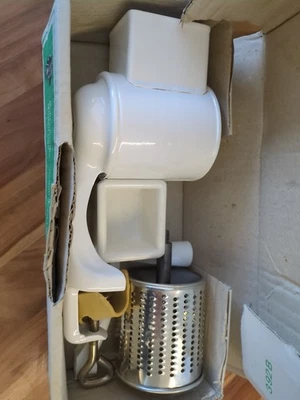 Jupiter Rohkostreibe / Käsereibe / Nußmühle  Model 505. Emaille Weiß. Top Zust. - Bild 1 von 4