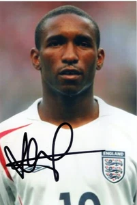 ENGLAND, TOTTENHAM & WEST HAM: JERMAIN DEFOE SIGNED 6x4 ACTION PHOTO+COA - Picture 1 of 1