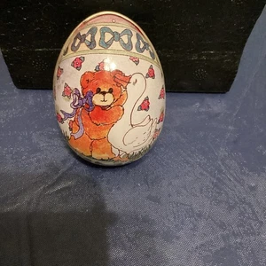 Vintage 1987 Enesco Tin Easter Egg Teddy Bear& Goose 2” Tall X 1 1/2” Wide - Picture 1 of 3