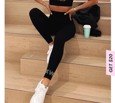 Leggings/top cropped Sarah’s Day White Fox Boutique data café sem costura preto P - Imagem 1 de 4