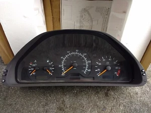 NEU Mercedes W210 E Klasse Kombiinstrument Tacho Tacho NOS 2105404048 - Bild 1 von 3