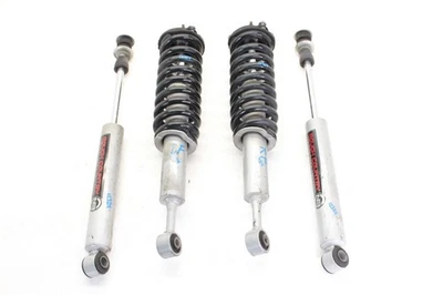 07-09 Toyota FJ Cruiser 4.0L RWD Complete Set of Rough Country Struts Foto 1 de 4