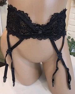 Vintage Fredericks Of Hollywood roter Spitzen-Strumpfgürtel Größe M - Bild 1 von 5