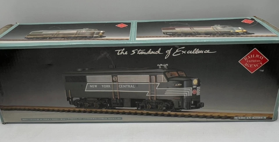 Railway Express G Scale DC Locomotive New York Central 2001 REA F1A Diesel Used - Image 1 of 4
