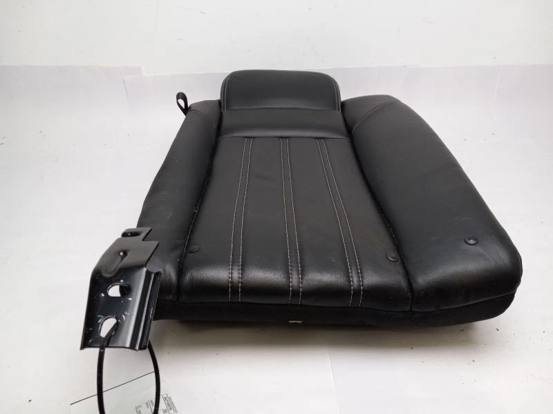 ASIENTO SUPERIOR PASAJERO TRASERO se adapta a Chrysler 300 2013 Foto 1 de 3