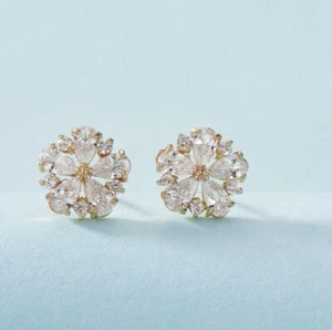 New Gorgeous Mini Flower Petal Zircon Stud Earrings Women Small Ear Gift Work Au - Picture 1 of 8