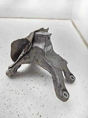 2009-2016 AUDI A5 A4 B8 B8.5 2.0 - RIGHT ENGINE SUPPORT BRACKET OEM 8K0199388BE - Image 1 of 4