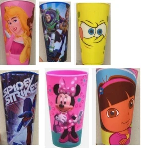 LOTE DE TRABAJO X 50 vasos de personajes surtidos princesa Mickey Minnie muchos más - Imagen 1 de 13