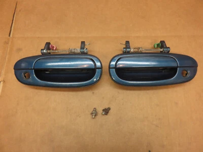95 96 97 98 Nissan 240SX S14 EXTERIOR DOOR HANDLE SET (TYPE I) Foto 1 de 4