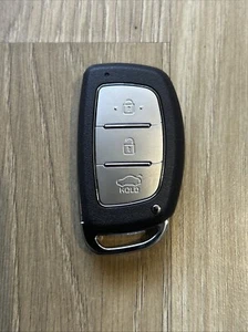 Hyundai Elantra 3 buttons smart key 2015 2016 2017 2018 2019 2020 - Picture 1 of 2