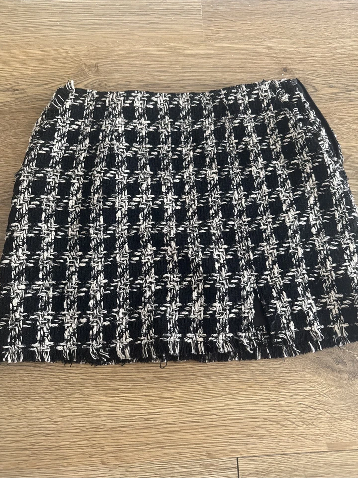 H&M Black Checked Dogtooth Mini Skirt Small EU 36 - Image 1 of 4