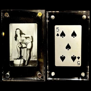 Historic 1st Edition Bettie Page vTg Poker Playing Card Irving Klaw Photograph - Picture 1 of 19
