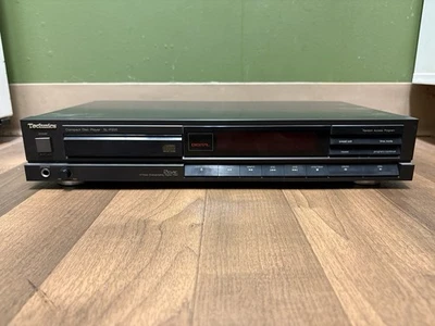 Vintage Technics Compact Disk Player SL-P200 - Image 1 of 2