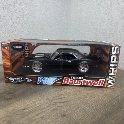 Chevy Camaro Whips Team Baurtwell 1968 Hot Wheels escala 1:18 Foto 1 de 4