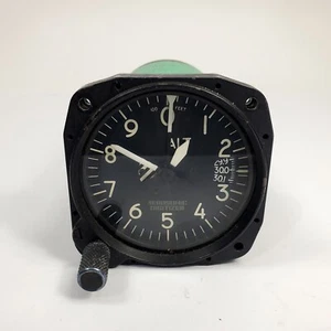 Aerosonic Corp. Altimeter Pressure & Altitude Reporting - P/N: 101627-01696L - Picture 1 of 5