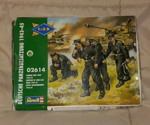 Revell 1/35 German Tank Crew 1943-45 Kit 02614 With 32 Parts Brand New Sealed - Picture 1 of 2