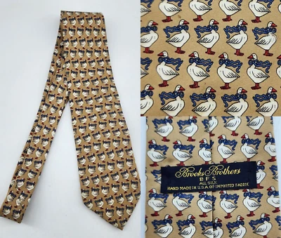 Corbata Brooks Brothers BFS Ganso Tostado con Lazo AOP 100% Seda Hecha a Mano EE. UU. Foto 1 de 4