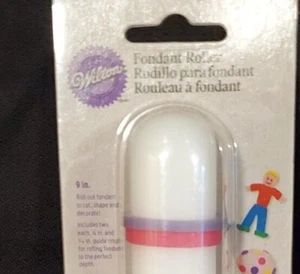 WILTON white acrylic fondant roller 9” with rings Cake Cookie Decorating NIP NEW - Picture 1 of 3