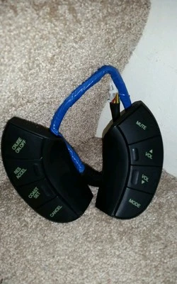 Kia Amanti Steering Wheel audio Radio Cruise control switch with wiring harness - Image 1 of 4