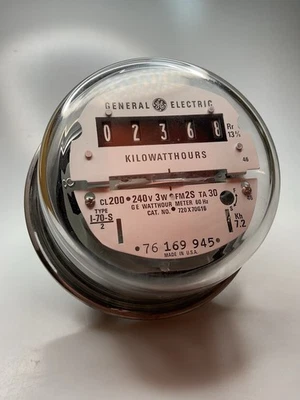 Vintage Steampunk General Electric Kilowatt Hour Meter 1-70-s Single Phase - Image 1 of 4
