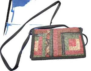 Gently Used Donna Sharp Quilted Shoulder Strap Wallet/ Purse - Picture 1 of 10