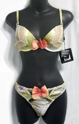 NWT Pleasure State Cosmic Bra Size 34B / 12B & Thong Size M Green Cream - Bild 1 von 4