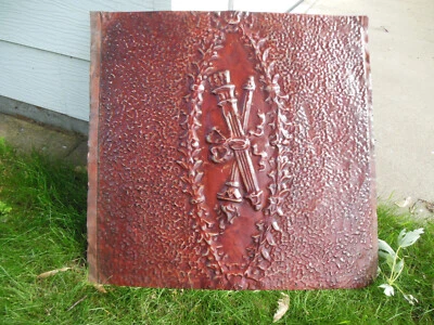 Antigo brasão vitoriano teto azulejo estanho tochas grinalda de acanto chique - Imagem 1 de 4