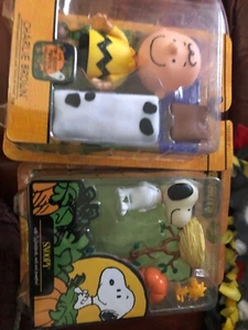 2008 NIB Set of Two Peanuts IT'S THE GREAT PUMPKIN CHARLIE BROWN and SNOOPY - Picture 1 of 7
