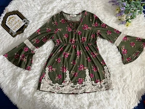 speechless girls blouse size L 10/12 green pink flowers bell sleeves lace - Picture 1 of 6