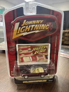 Johnny Lightning 1969 Camaro RS/SS Convertible - Picture 1 of 6