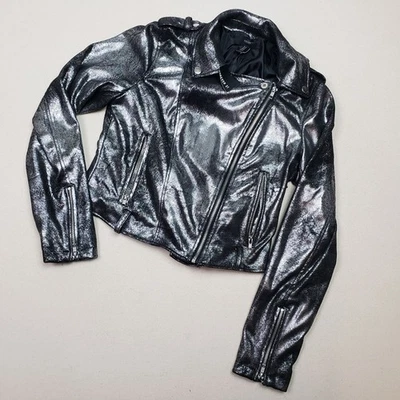 Chaqueta de Moto Forever 21 Para Mujer Metálica Plateada Recortada Talla M ¡¡NUEVA CON ETIQUETAS!!! Foto 1 de 4