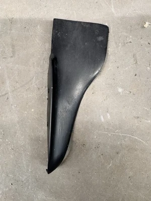 Lanterna traseira 1973-1977 Chevy Monte Carlo quarto 1/4 painel vedação moldura lanterna traseira - Imagem 1 de 4