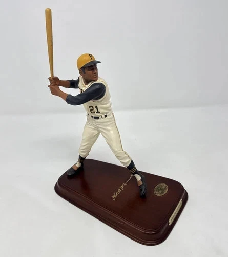 Danbury Mint Roberto Clemente Figure Pittsburgh Pirates Original Box - Image 1 of 1