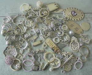 Anhänger Konvolut Schmuck verschiedene überwiegend silberfarbend Nr. 6013 - Bild 1 von 6