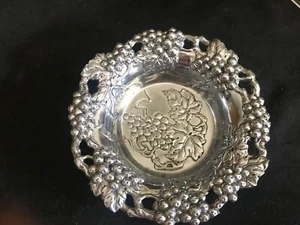 ARTHUR COURT GRAPE DESIGN PIERCED RIM WINE COASTER C1995 EX.COND. - Picture 1 of 7