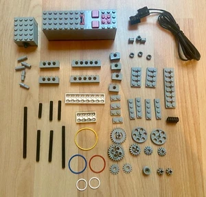 komplet Lego Technik 9V Set 8720 Technic Motor Batteriekasten Stromplatten Gummi - Bild 1 von 1