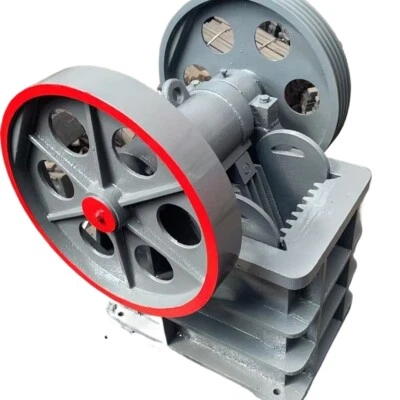 150*250 Trituradora de Mandíbula Pequeña Mini Uso Doméstico Trituradora de Piedra Oro Roca Granito Foto 1 de 4