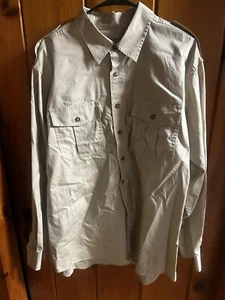 L.L. Bean Mens Light Tan Khaki Cotton Long Sleeve Shirt W/Shoulder Epaulettes XL - Picture 1 of 6