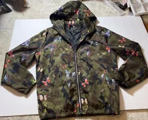 Chaqueta cortavientos camuflada mariposa con capucha talla totalmente forrada bolsillos con cremallera talla M - Imagen 1 de 12