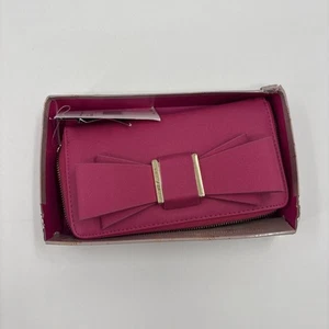 Betsey Johnson Wristlet Clutch Wallet Women's Bow X-Large Pink Zip Around - Picture 1 of 4