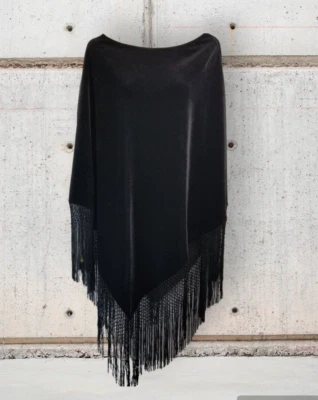 Poncho para mujer Chico negro terciopelo flecos bordes clásico talla única hecho en EE. UU. Foto 1 de 4