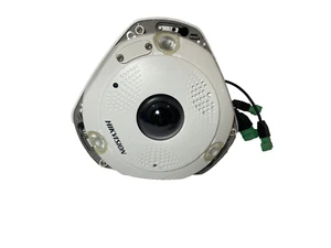 3MP Ultra Wide Angle Corner Network Camera DS-2CD6W32FWD-IVSC - Picture 1 of 8