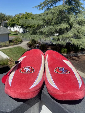 NFL Men's Team Stripe Slippers Slip on House Shoes Foco Cover