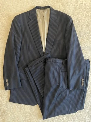 Paul Stuart Fine Stripe Stuart III Super 150's Wool Suit in Navy Size 44 L $3995 - Image 1 of 4