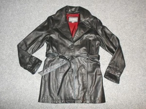 WILSONS VTG Y2K ERA WOMENS SMALL BELTED WAIST BLACK LEATHER JACKET A3 - Foto 1 di 4
