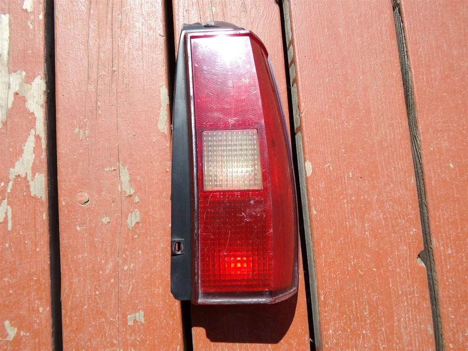 Chevrolet Cavalier 1984 camioneta luz trasera derecha PS OEM 5972434 freno Chevy Foto 1 de 4