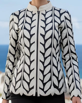 Chaqueta de cuero para mujer Chaqueta de cuero para mujer Chaqueta de cuero para mujer Foto 1 de 4