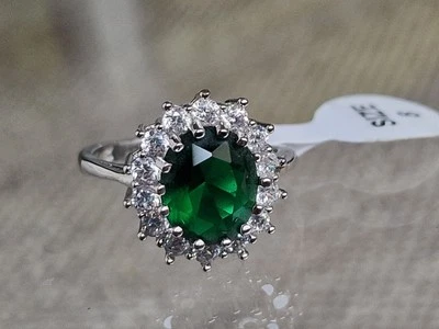 Anello con Smeraldo e Brillantini SINTETICI in argento 925 ANALLERGICO - Immagine 1 di 4